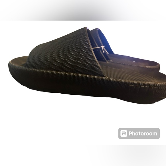 NWT Victoria’s Secret PINK slides black sz LG - Picture 3 of 5